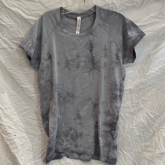 lululemon athletica Tops - lululemon athletica Gray Tie-Dye Short Sleeve Tee